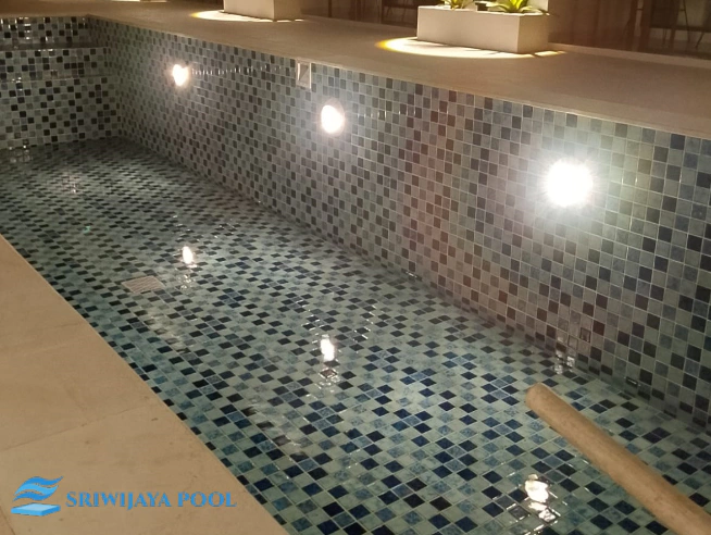 Instalasi Penerangan Lampu Kolam Renang, Ini Manfaatnya